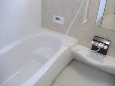 Bath. Spacious 1 tsubo bathroom