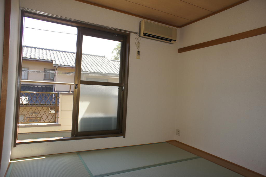 Other Equipment. Japanese-style room 4.5 Pledge