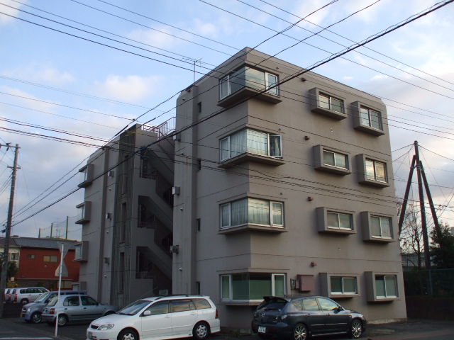 Building appearance. Reinforced concrete apartment