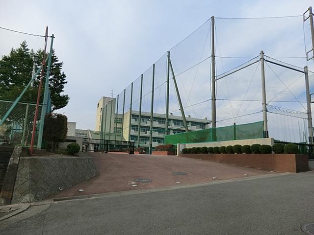 Junior high school. 1710m to Yokohama Municipal Koyamadai junior high school