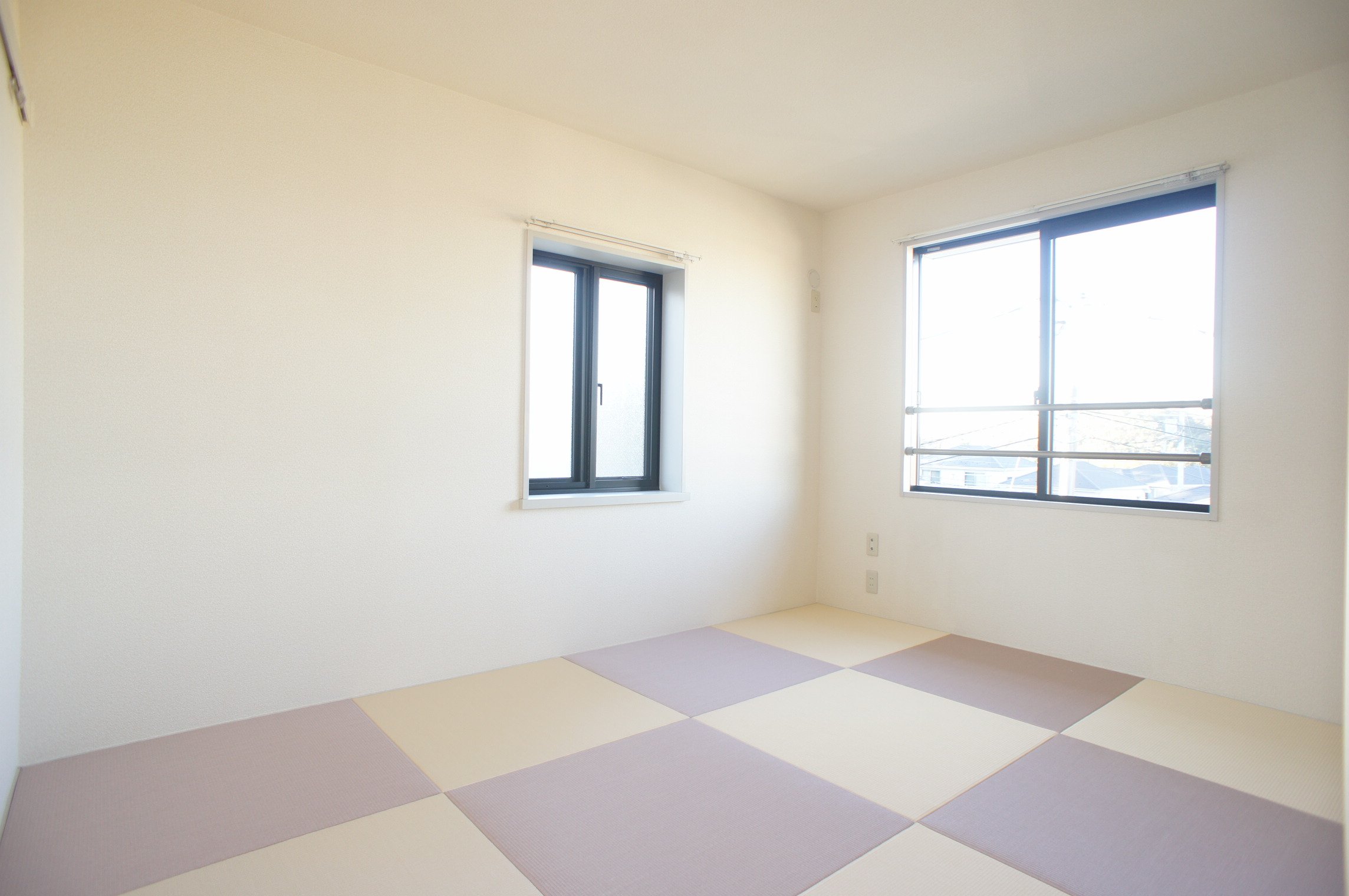 Other room space. Raspberry × Ivory modern tatami specifications!