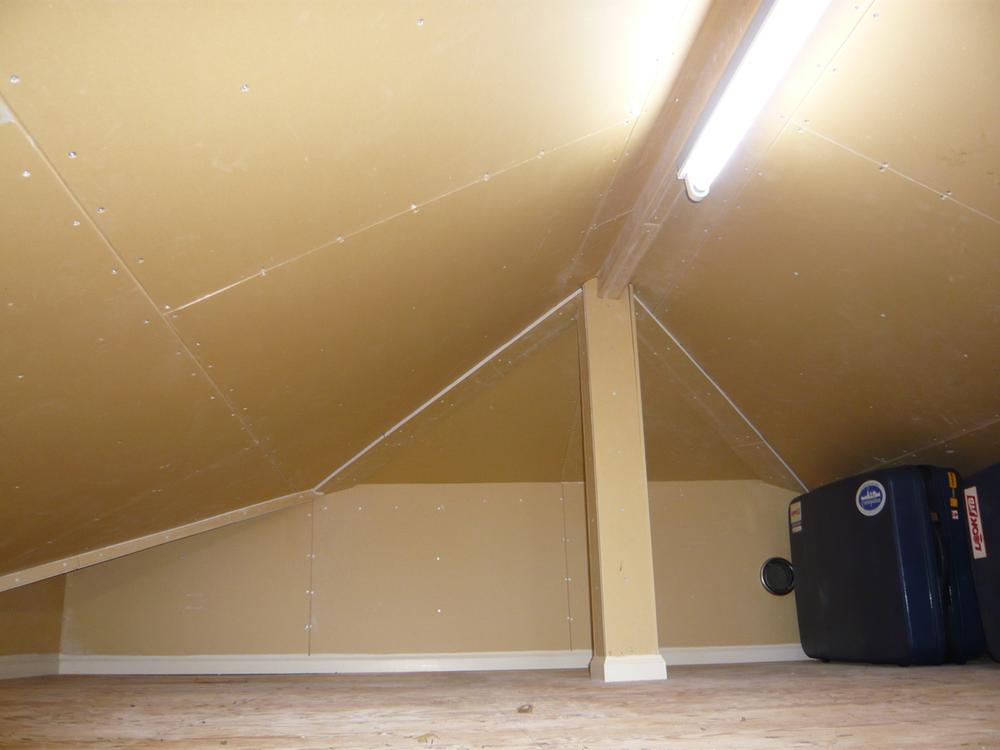 Receipt. Attic storage that can store plenty