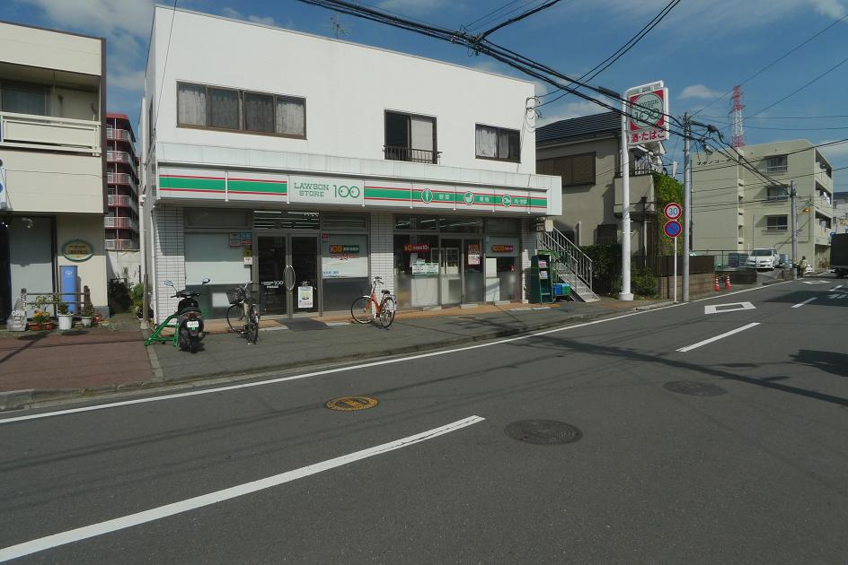 Convenience store. STORE100 Totsuka Naganuma store up (convenience store) 321m