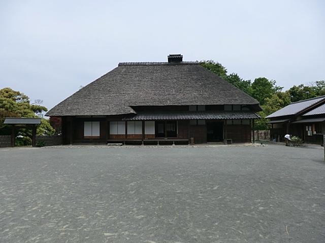 park. About 500m to Hongo Fujiyama Park (7 minutes)