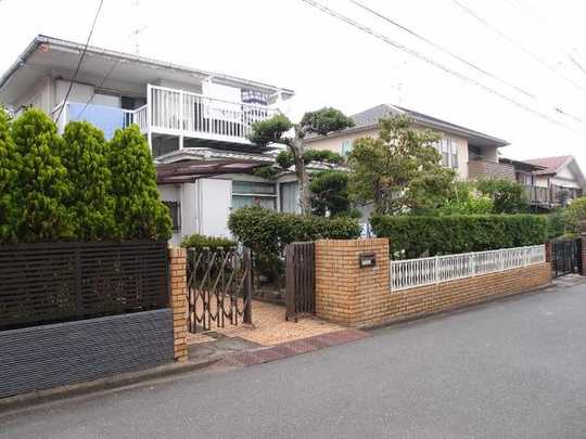 Local land photo.  ■ Local Photos. Southwest road of Shonan Heights in subdivision. Day, A ventilation good