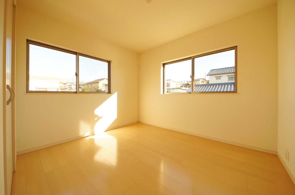 Non-living room. Indoor (12 May 2013) Shooting, It is 2 Kaiyoshitsu 5.25 Pledge of two-sided lighting.