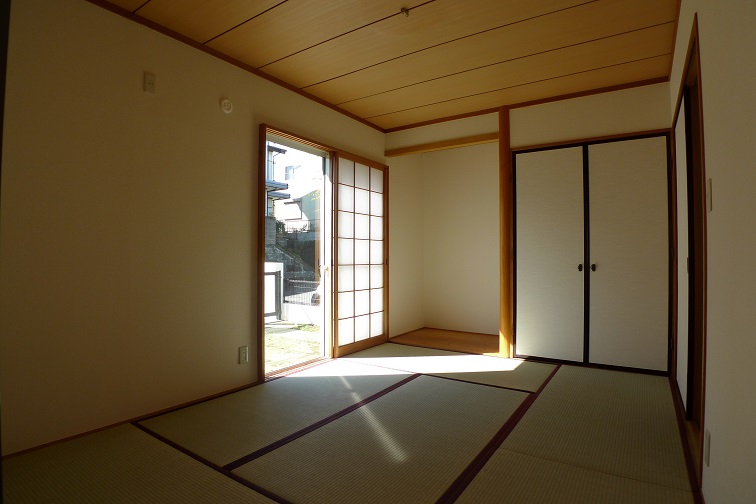 Other room space. First floor Japanese-style room 6 quires!