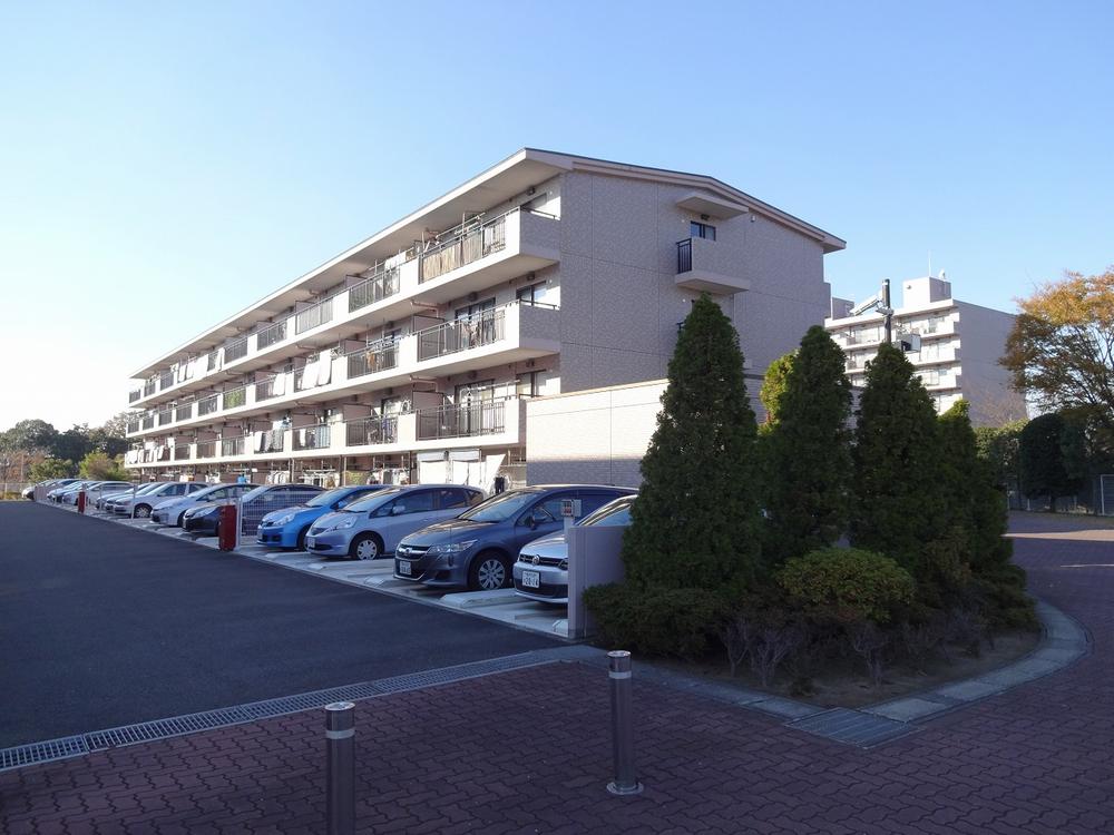 Local appearance photo. Local (12 May 2013) Shooting