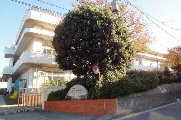 Junior high school. Nishihongo 720m until junior high school