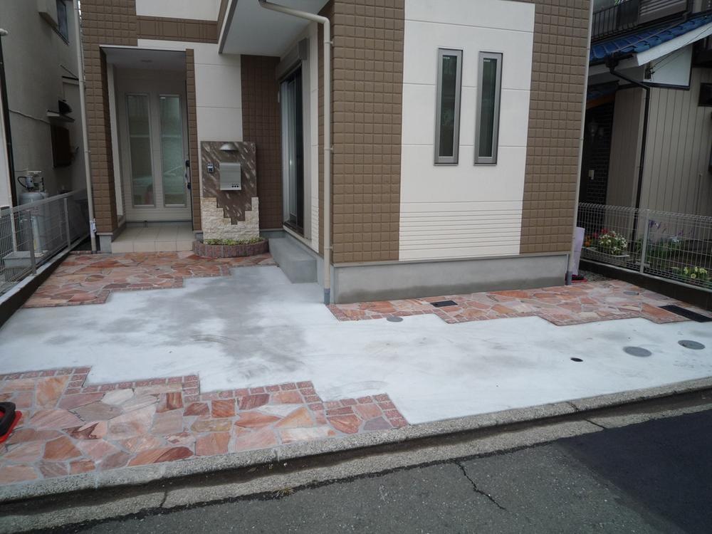 Local appearance photo. Local (11 May 2013) Shooting