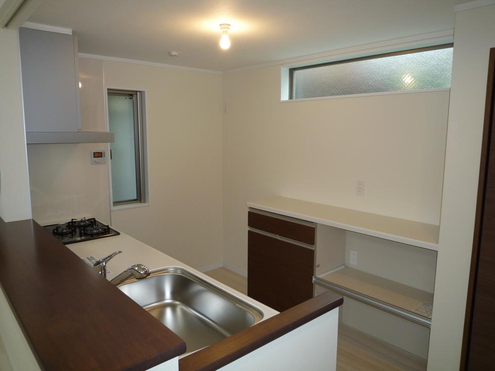 Kitchen. Indoor (11 May 2013) Shooting