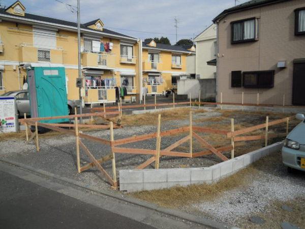 Local appearance photo. Local (12 May 2013) Shooting