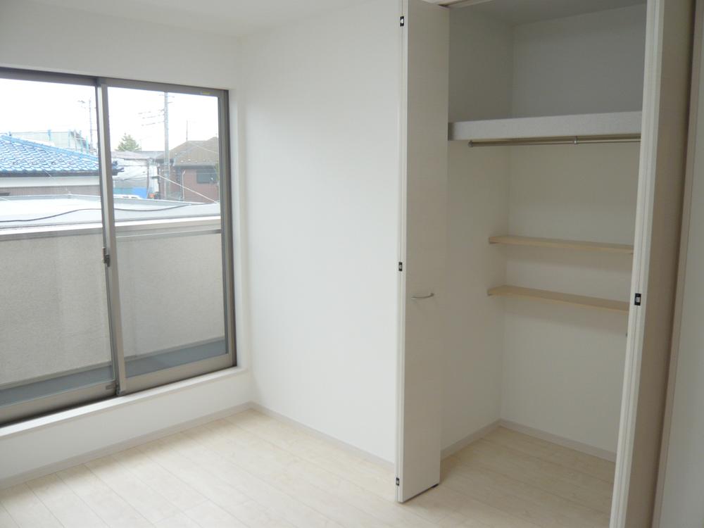 Non-living room. Western-style 6 Pledge facing the balcony. 