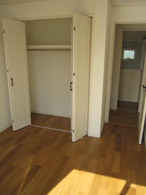 Non-living room. Indoor (10 May 2013) Shooting