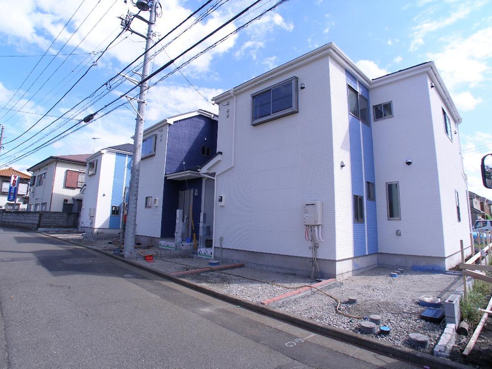 Local appearance photo. The completed 6 ・ 7 ・ 8 Building Exterior Photos! Two clear of car space and is building 4LDK! 