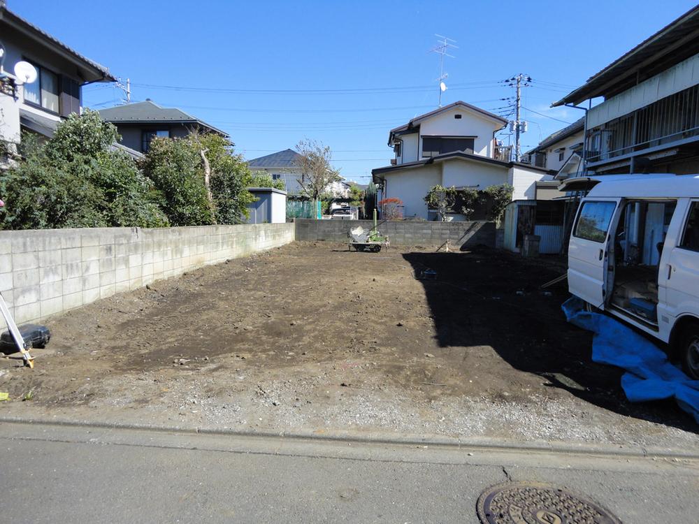 Local appearance photo. Local (10 May 2013) Shooting