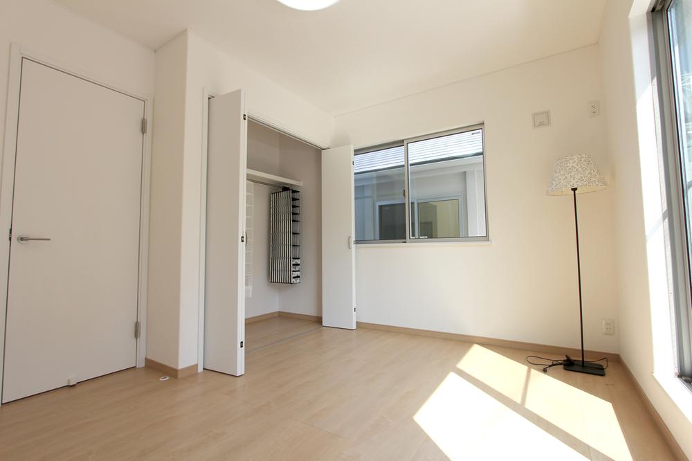 Same specifications photos (Other introspection). Same specifications (October 2013) Shooting