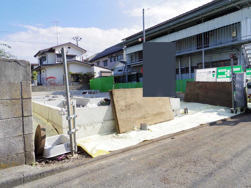 Local appearance photo. Local (11 May 2013) Shooting