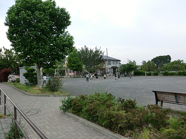 park. 100m to the park Takemura-cho