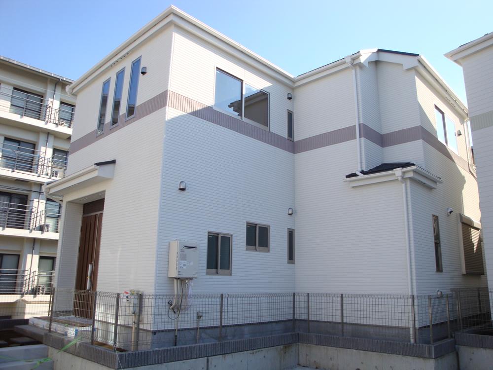 Local appearance photo. 5 Building Local (December 5, 2013) Shooting