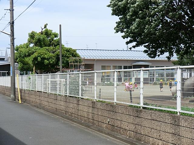kindergarten ・ Nursery. White lily to kindergarten 567m