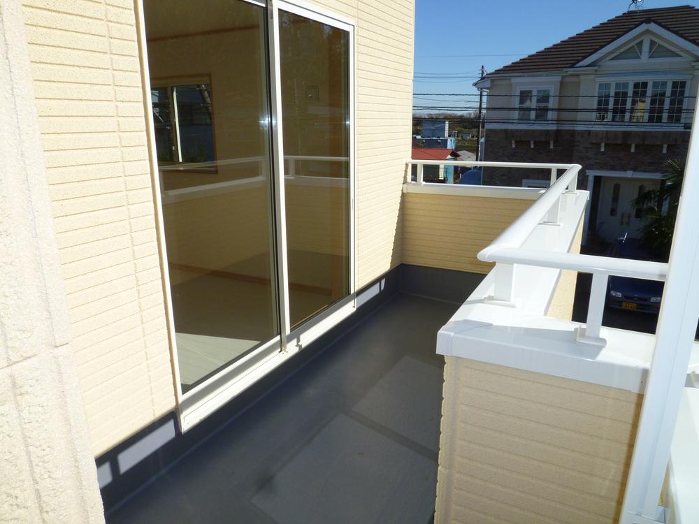 Balcony. Local (December 13, 2013) Shooting 25 Building