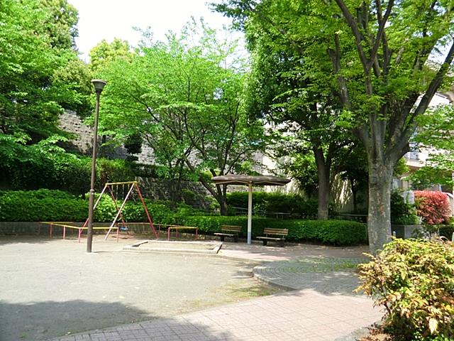 park. Minamidai 300m to the second park