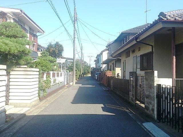 Local photos, including front road. Former Kanagawa Prefecture Housing Corporation of subdivision within