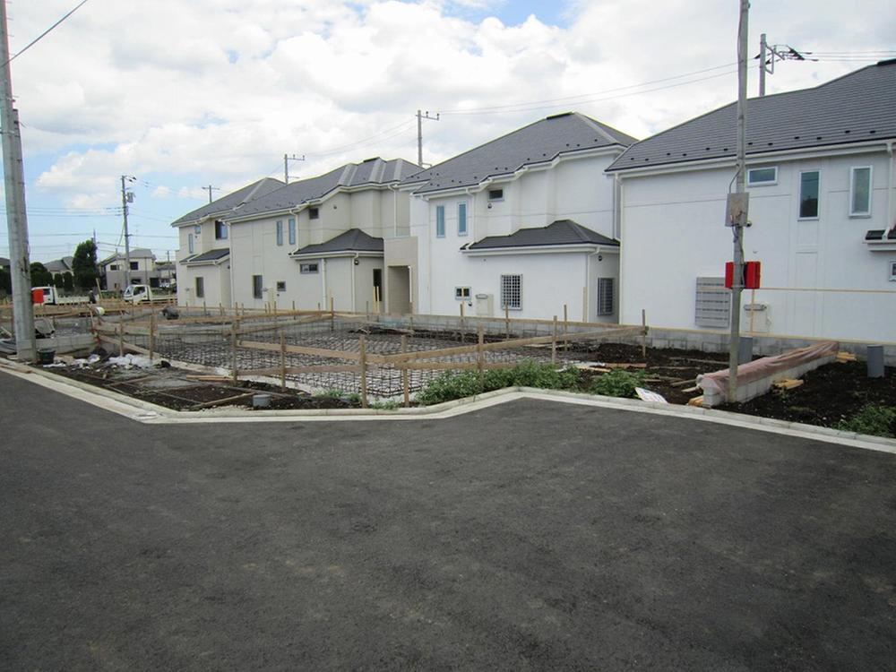 Local appearance photo. Phase 1 of the completed property is possible preview.