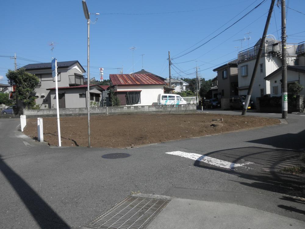 Local photos, including front road. Local (September 2013) Shooting