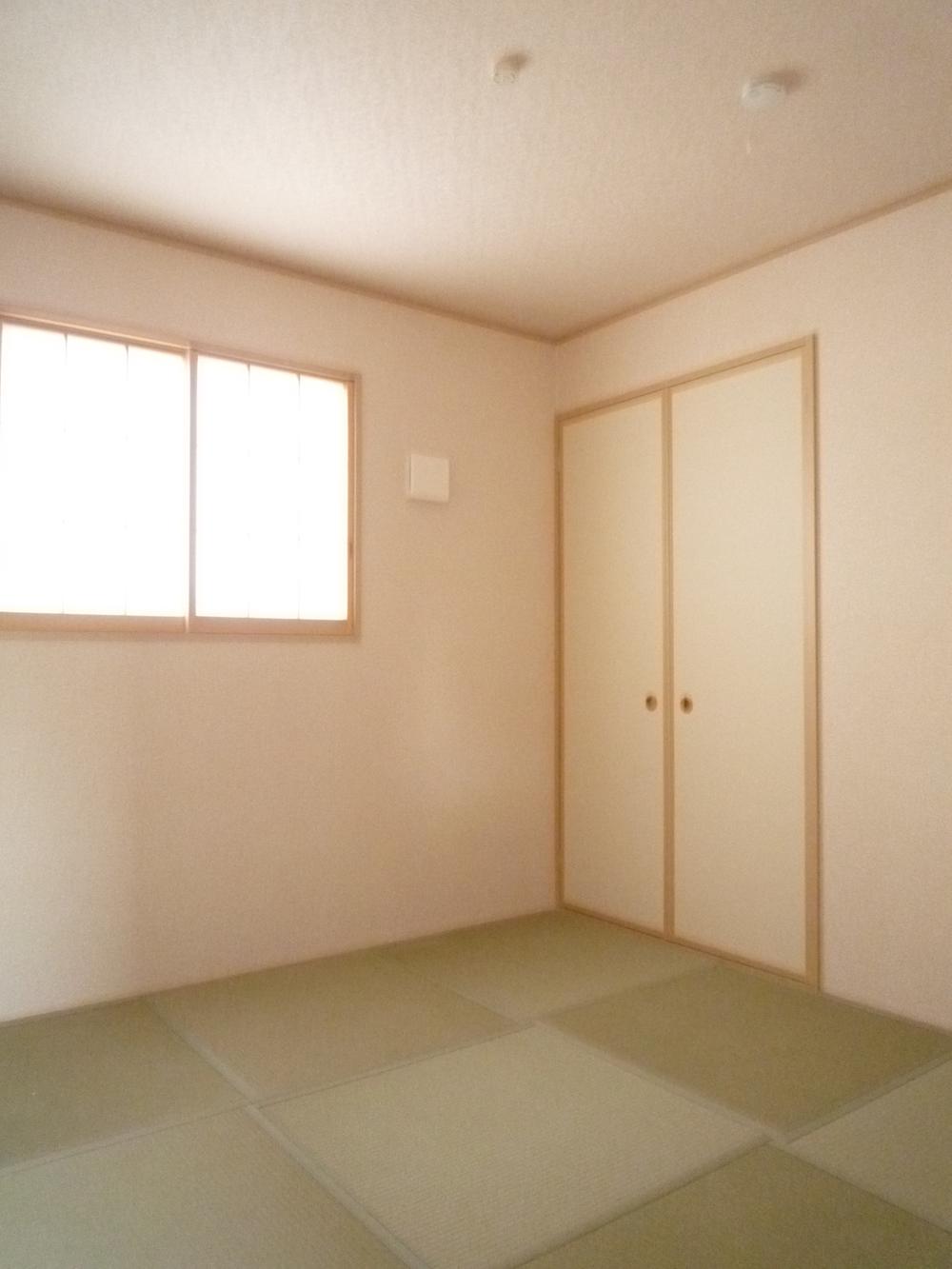 Non-living room. Indoor (12 May 2013) Shooting