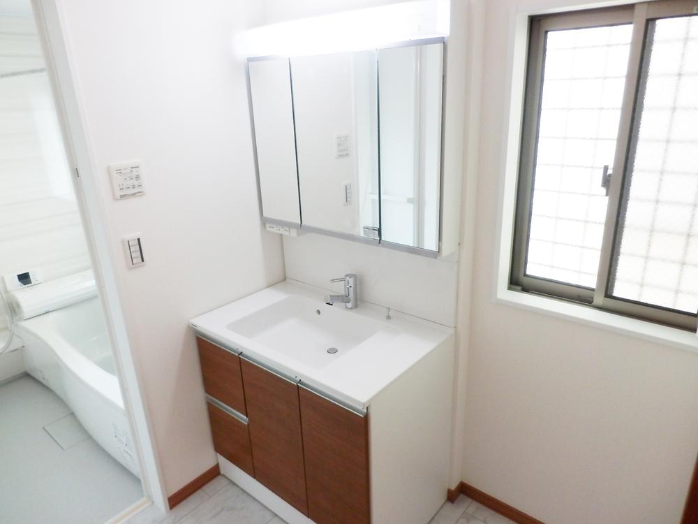 Same specifications photos (Other introspection). Washroom (company specification example)