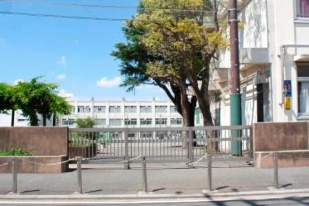 Primary school. Minamiseya Minamiseya elementary school from 290m local 5-minute walk from the elementary school