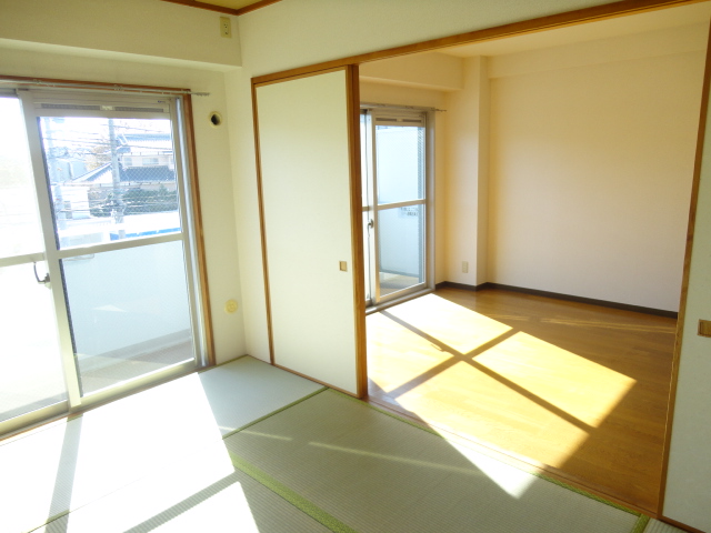 Living and room