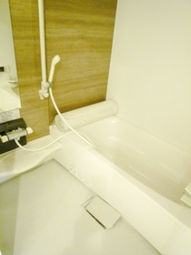 Bath. Convenient bathroom dryer ・ Bus add fueled