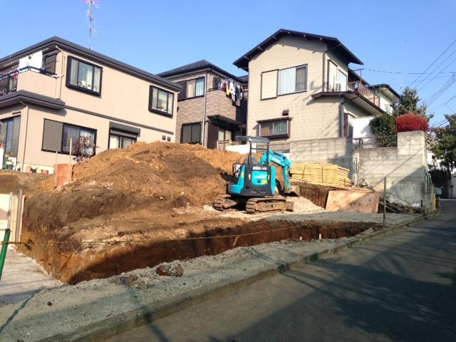 Local photos, including front road. Local (12 May 2013) Shooting