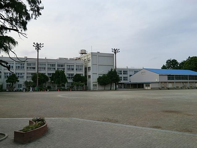 Primary school. 1618m until the Yamato Municipal Kita Yamato Elementary School