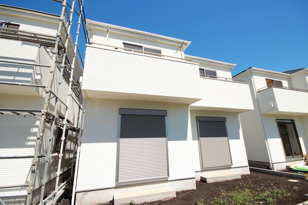 Local appearance photo. 3 Building site (October 2013) Shooting