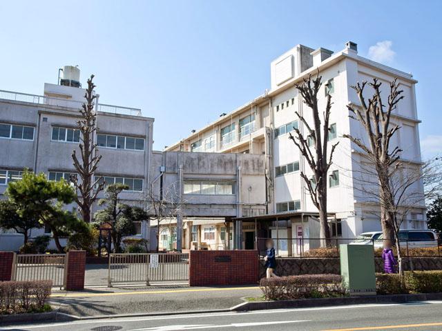 high school ・ College. 640m to Yokohama Municipal Seya junior high school
