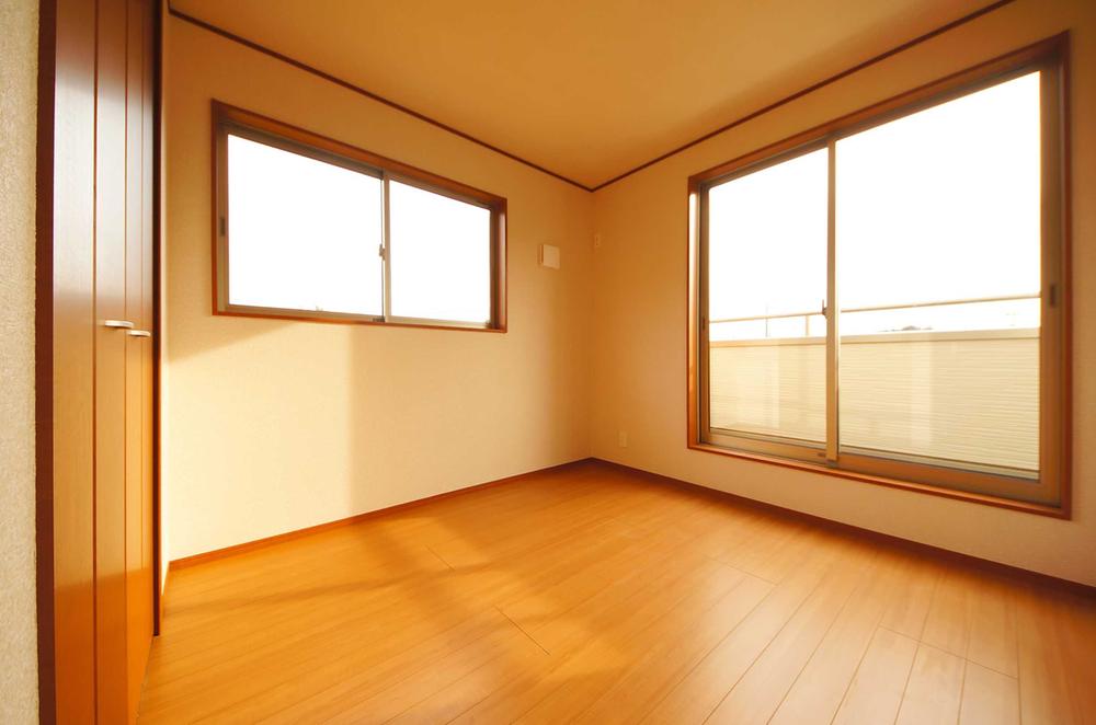Non-living room. Indoor (12 May 2013) Shooting, It is 2 Kaiyoshitsu 5 Pledge of two-sided lighting.