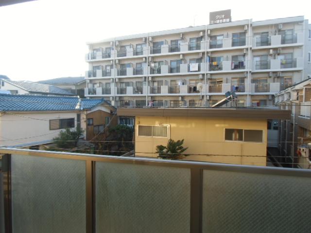 View photos from the dwelling unit. View from the site (December 2013) Shooting