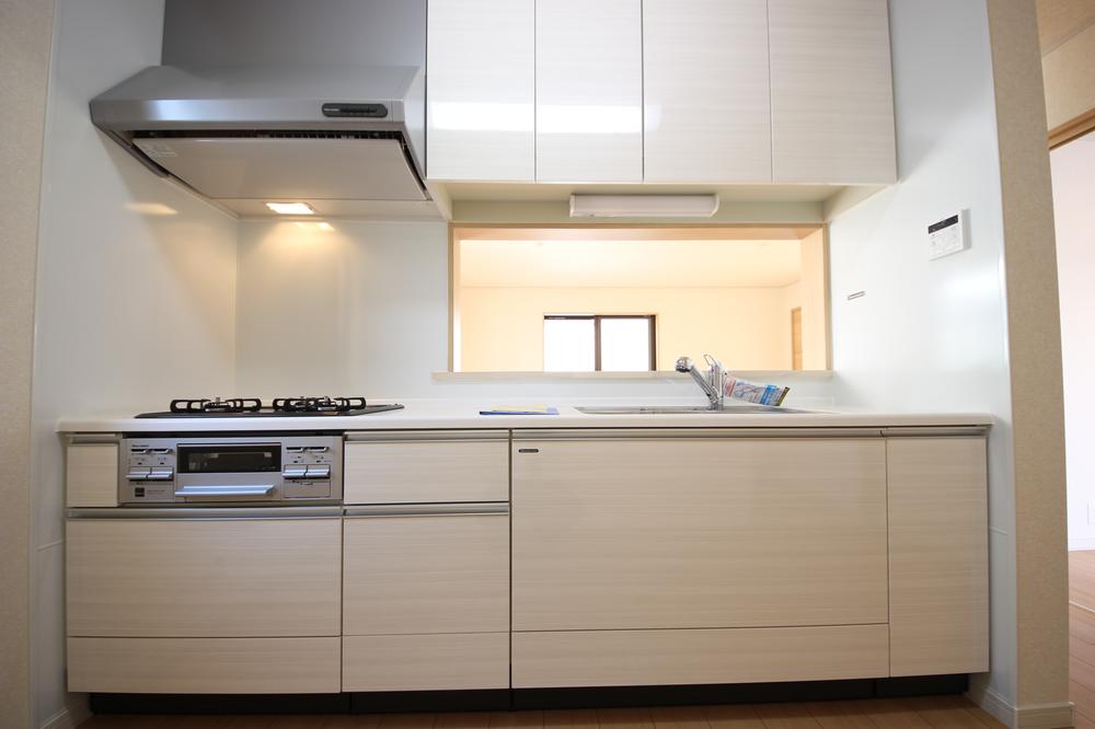 Same specifications photo (kitchen)