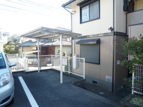 Other common areas. Covered bicycle parking on site