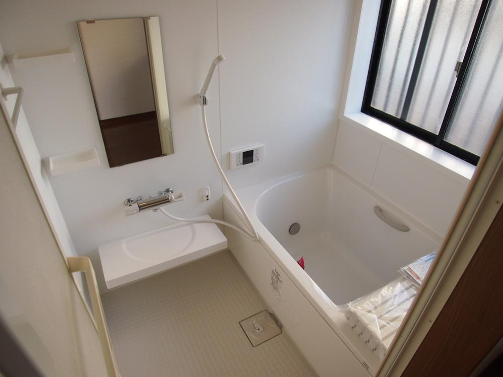 Bathroom. Room (late November 2013) Shooting