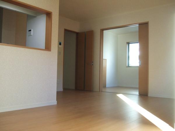 Living. Indoor (11 May 2013) Shooting. 5 Building. 