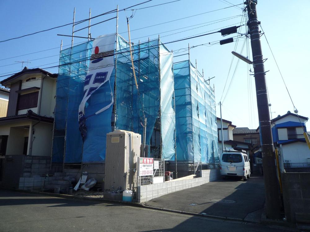 Other. Adjacent land passage and appearance