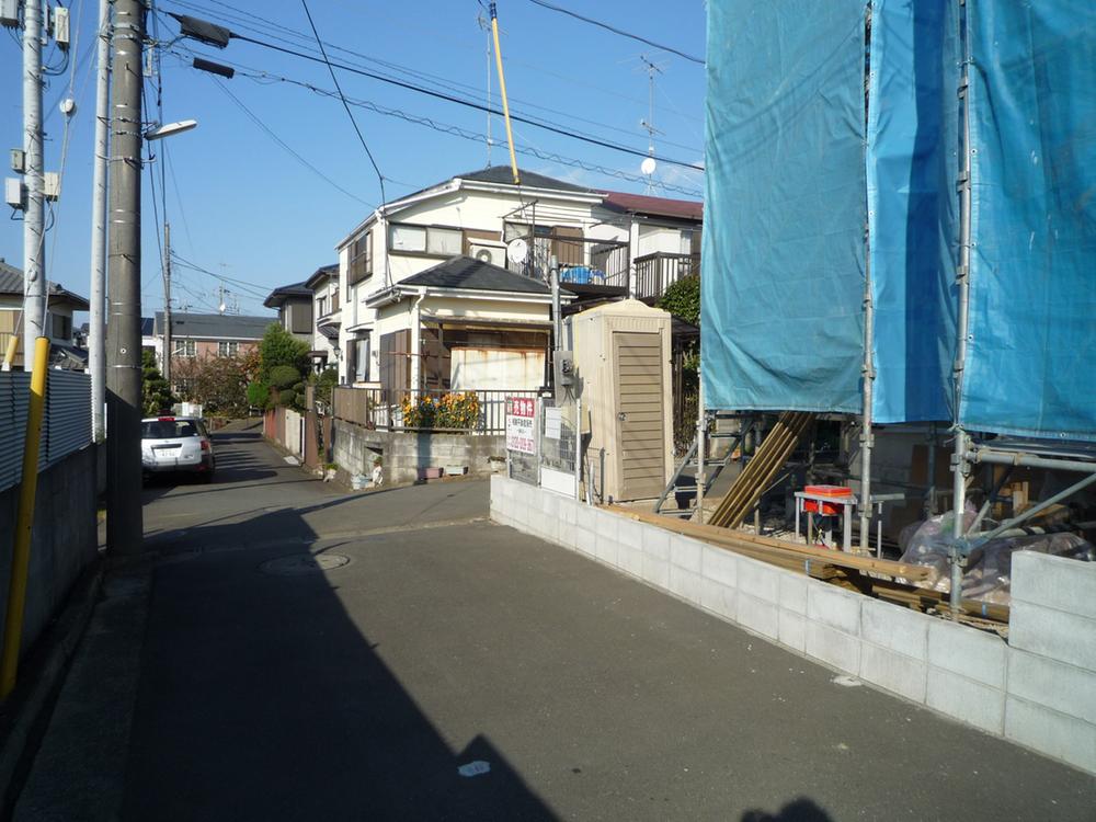 Other. Adjacent land passage and appearance