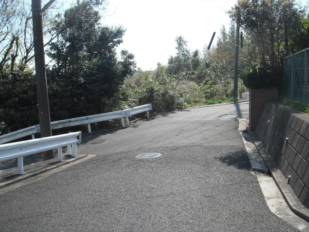 Local photos, including front road. Local (June 2013) Shooting
