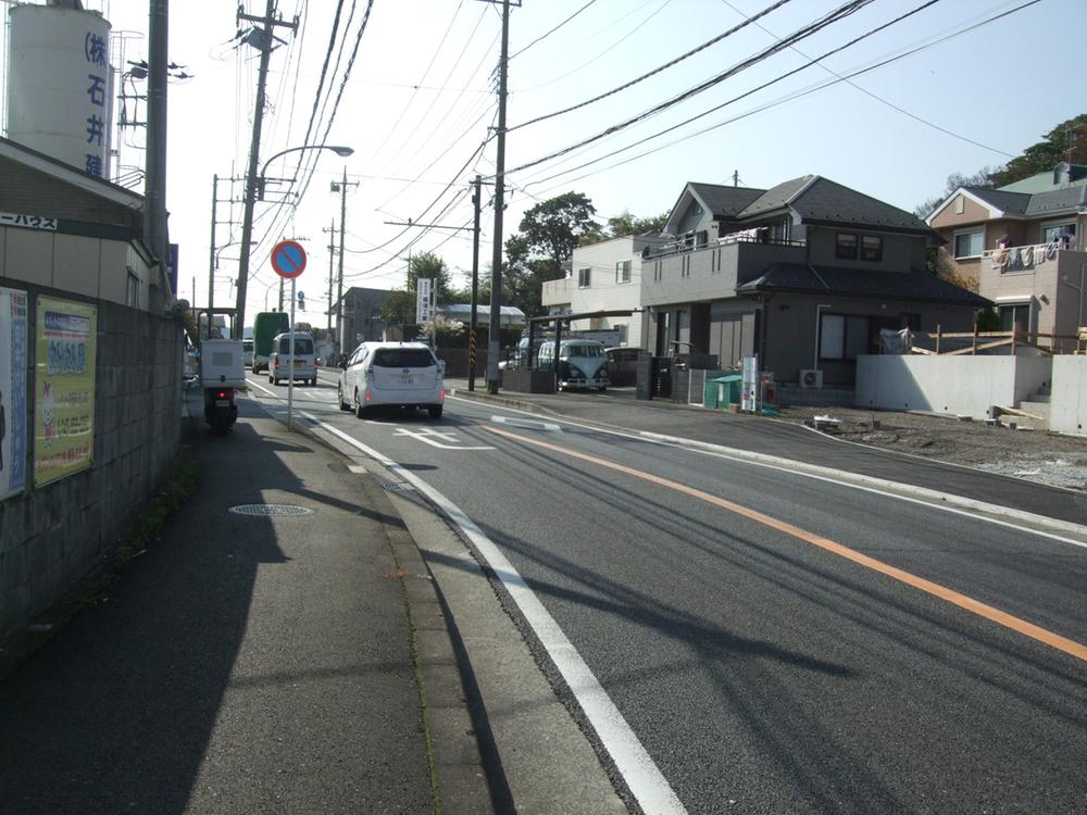 Local photos, including front road. Local (11 May 2013) Shooting