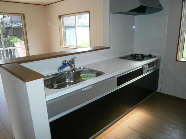 Same specifications photo (kitchen)